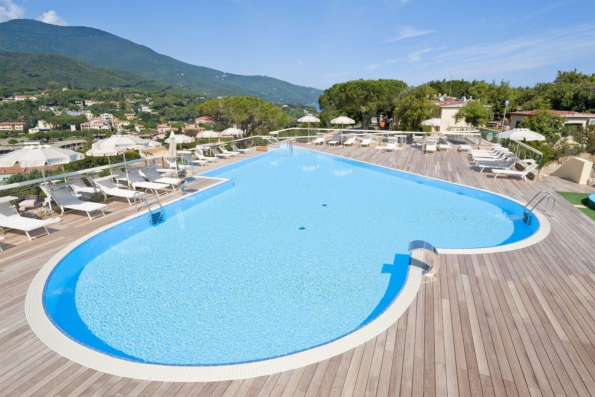 Hotel La Perla Del Golfo Procchio  Extérieur photo